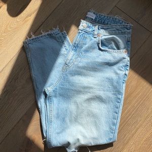 ZARA boyfriend jeans with rips